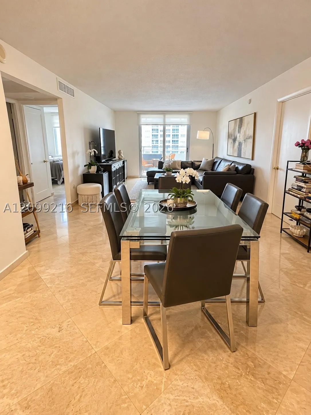 5555 Collins Ave #14Y