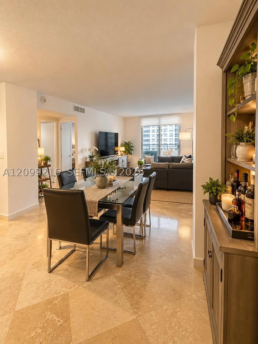 5555 Collins Ave #14Y