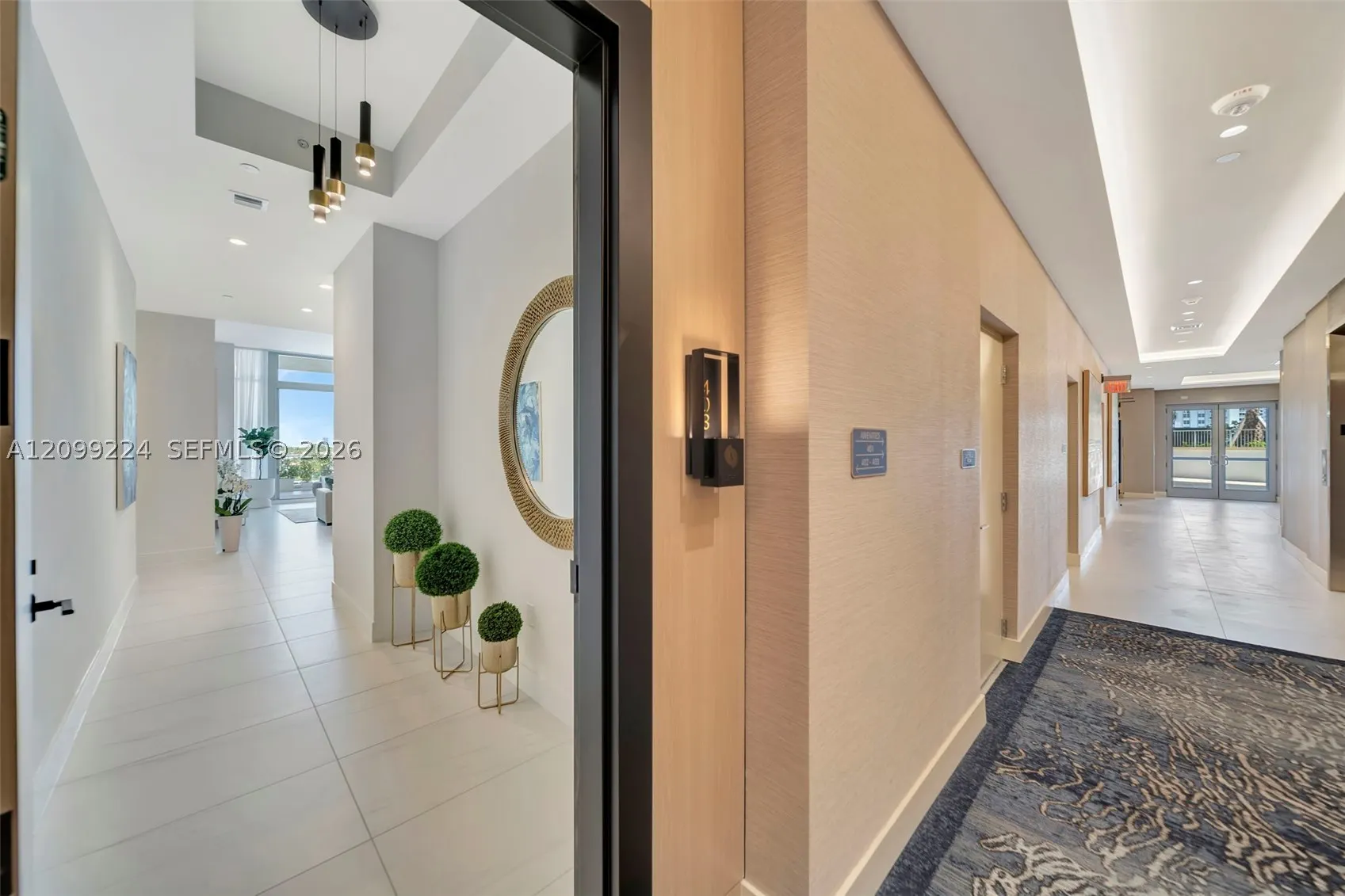153 N Seabreeze #403