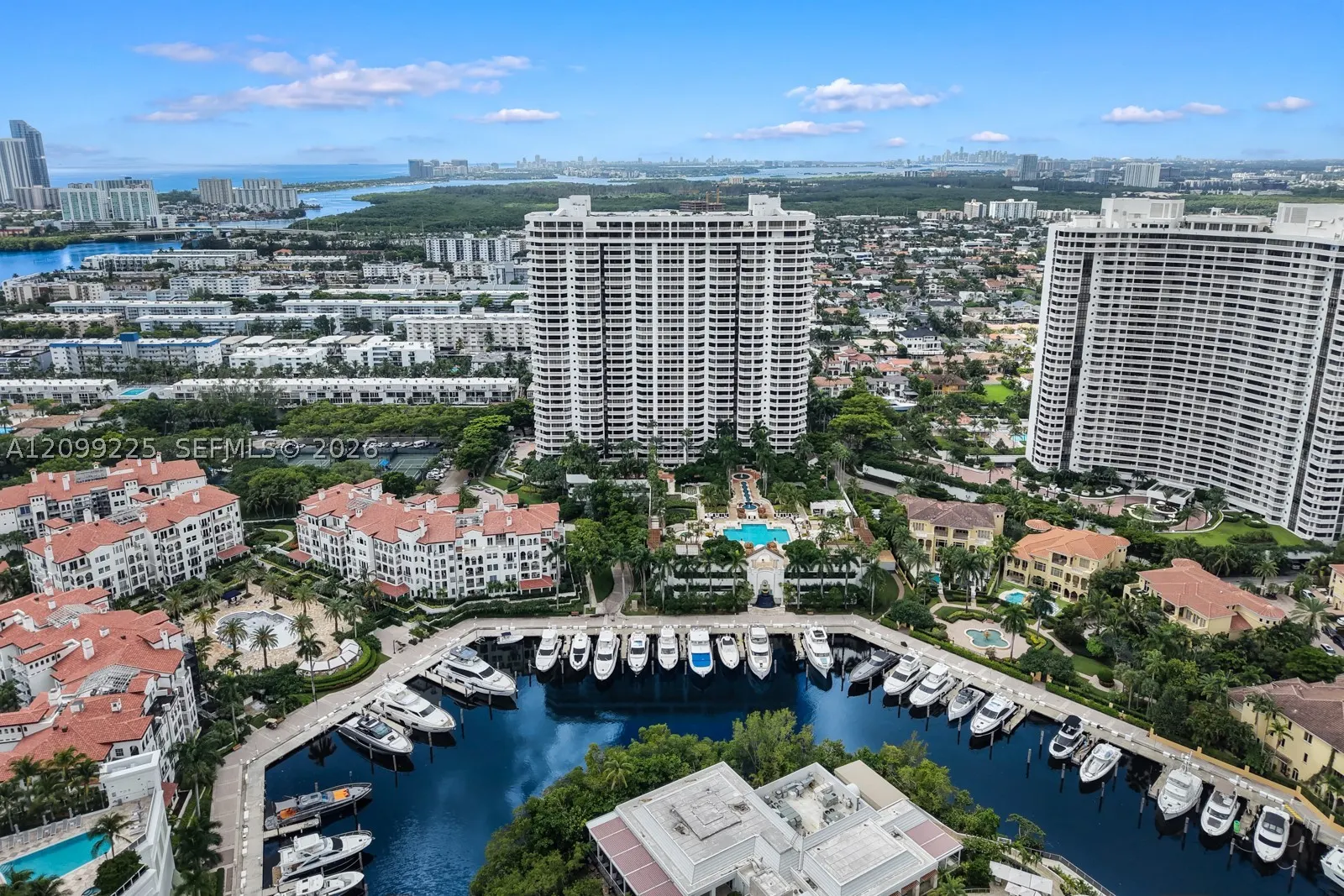 2000 Island Blvd #1710