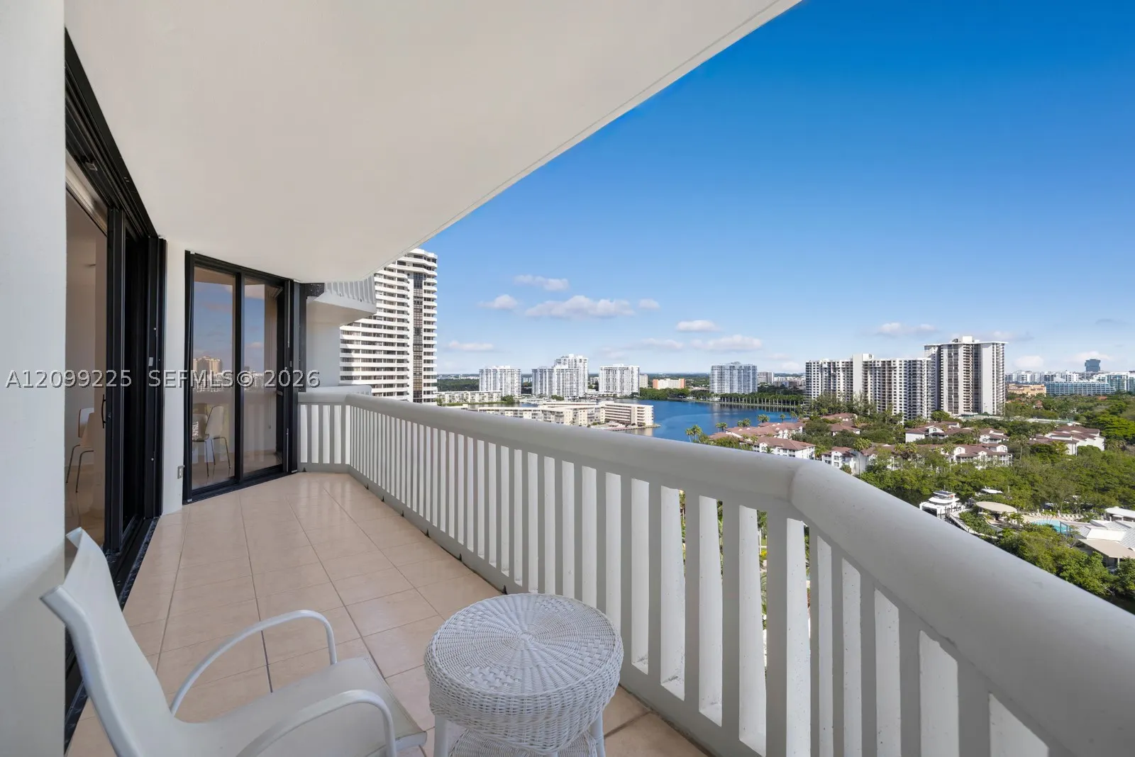 2000 Island Blvd #1710