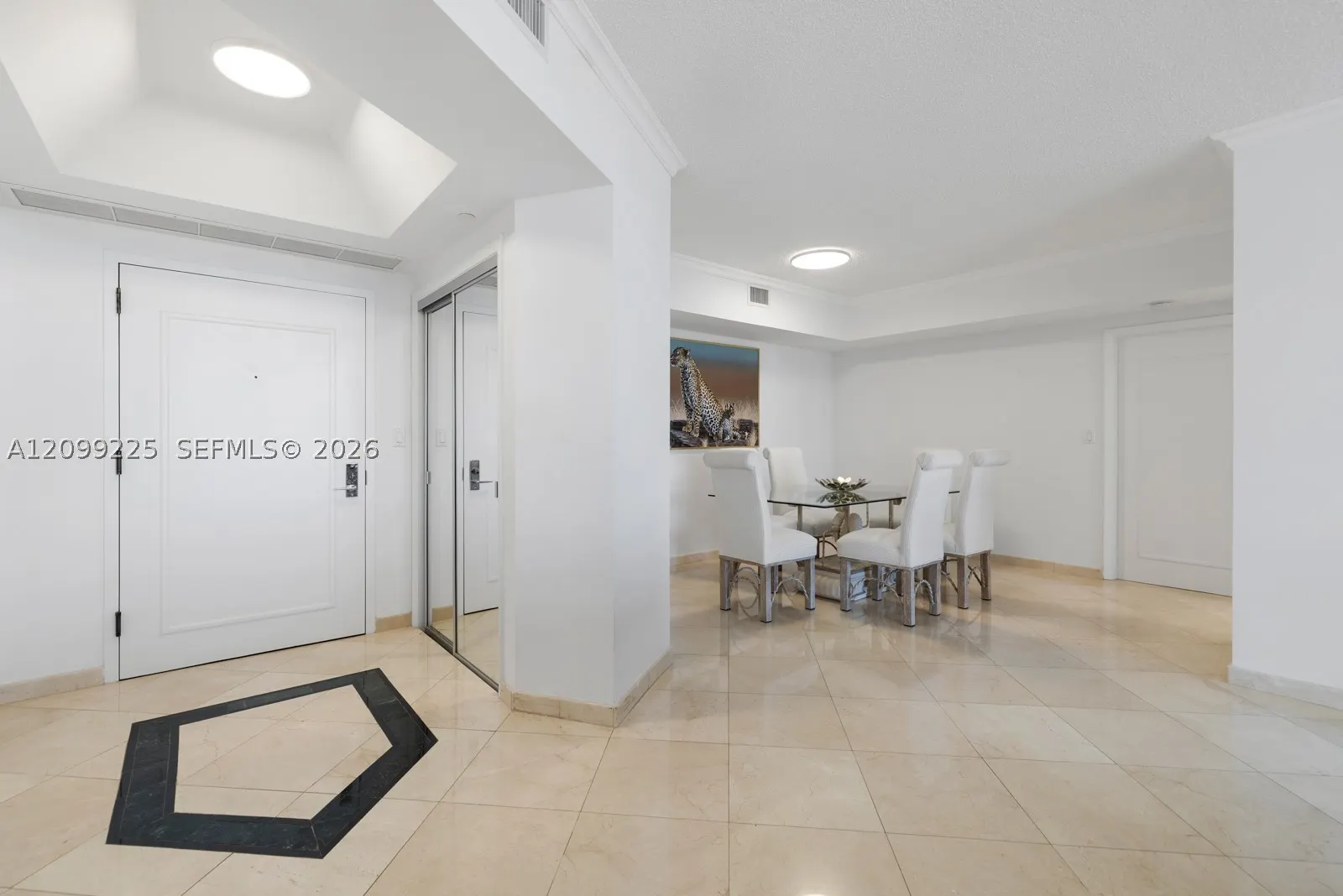 2000 Island Blvd #1710