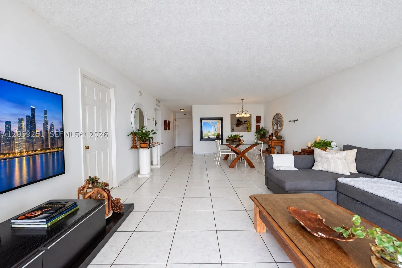 1830 Dixieanna St #605