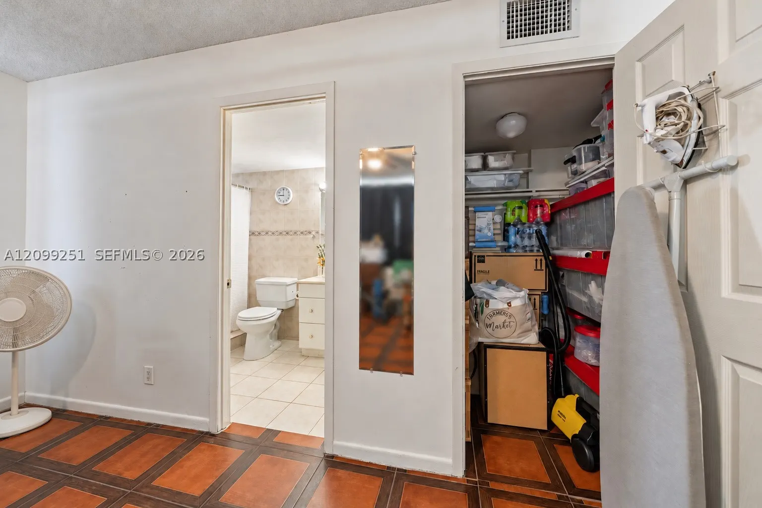 1830 Dixieanna St #605