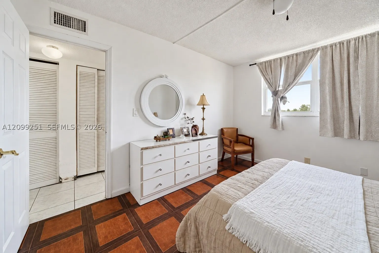 1830 Dixieanna St #605