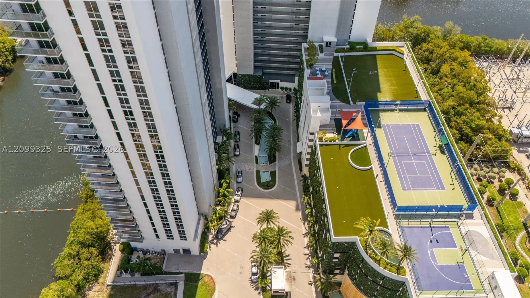 16385 Biscayne Blvd #506