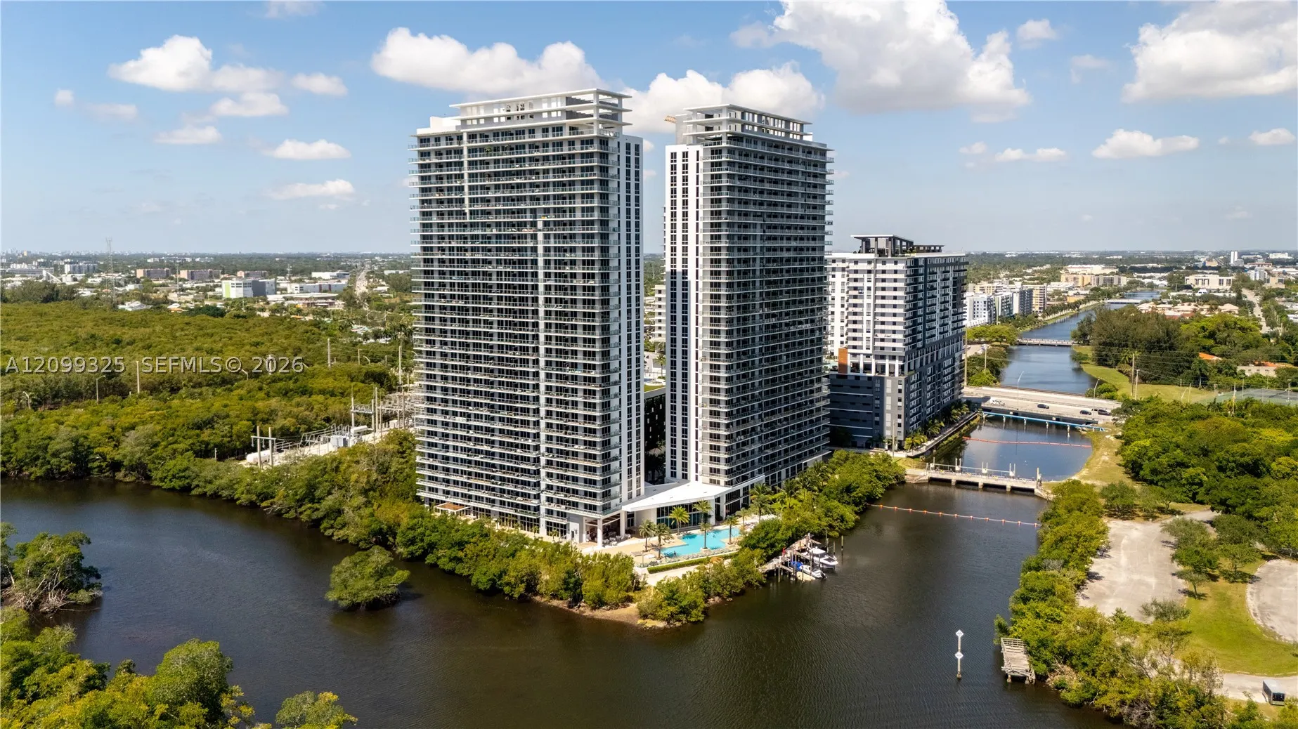 16385 Biscayne Blvd #506