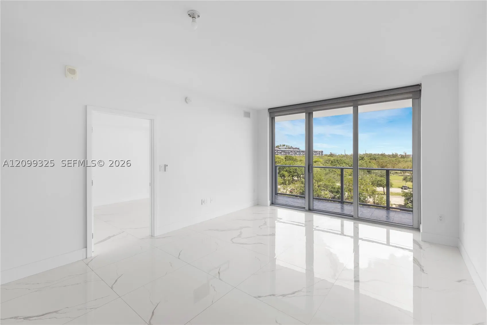 16385 Biscayne Blvd #506