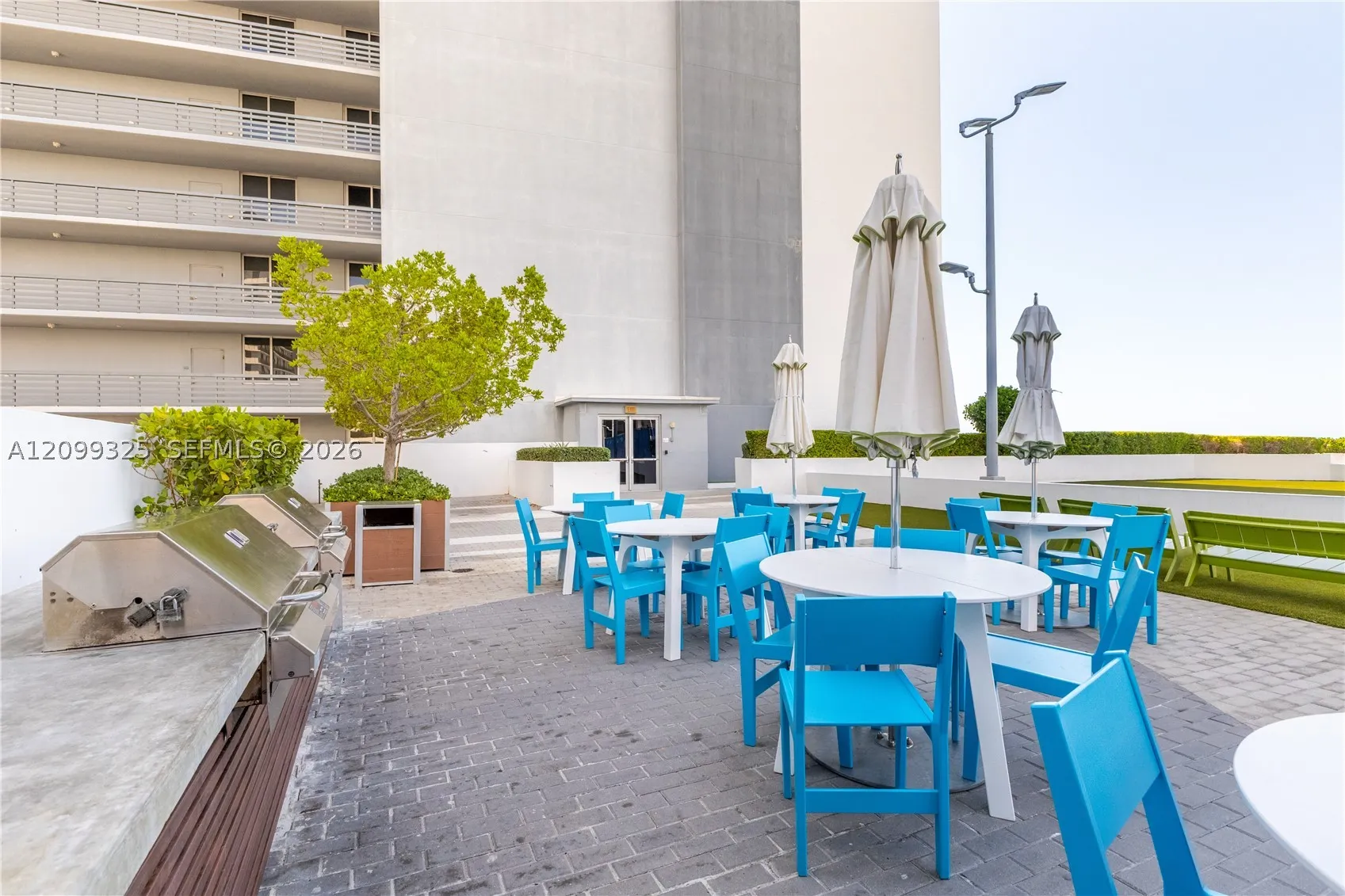 16385 Biscayne Blvd #506