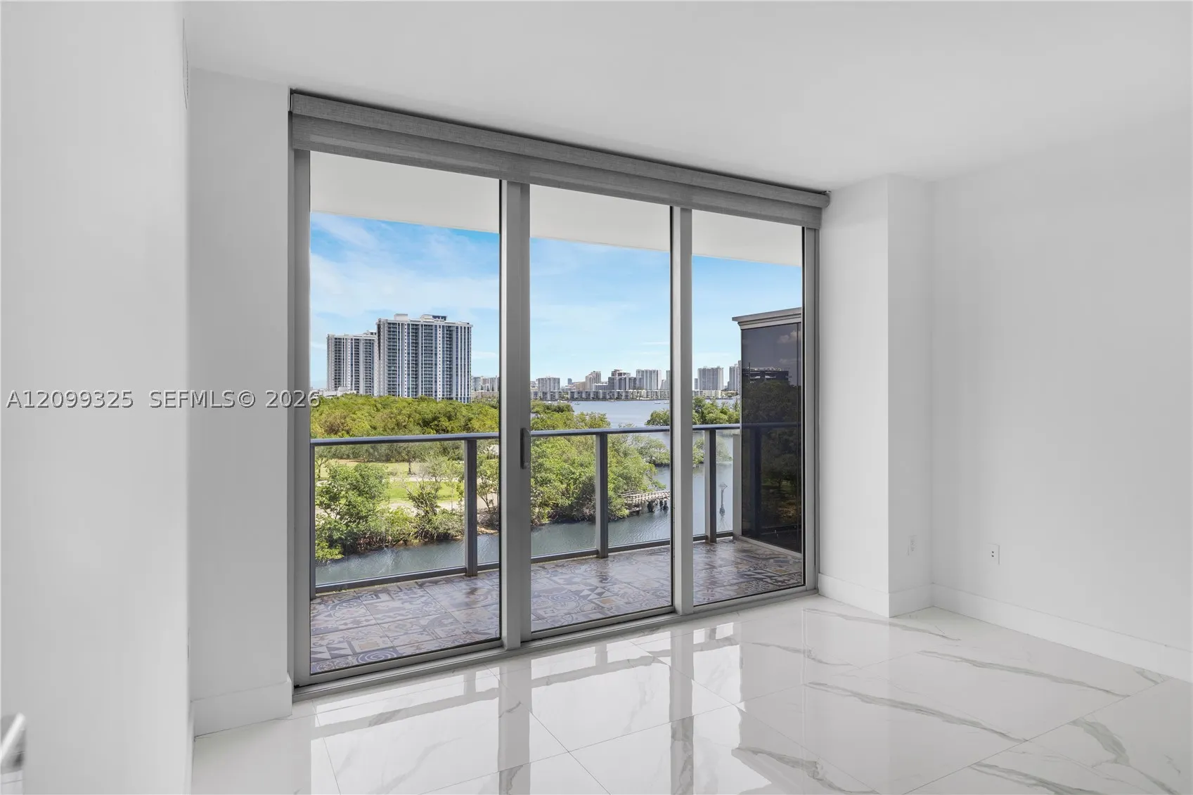 16385 Biscayne Blvd #506
