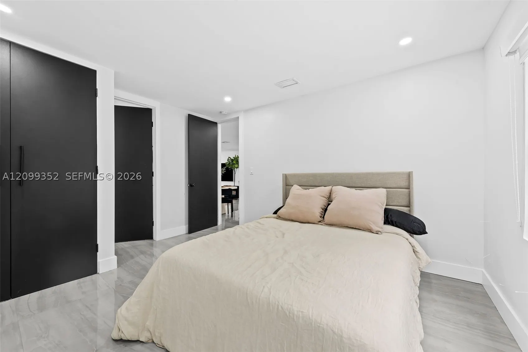 544 SW 13th Ave