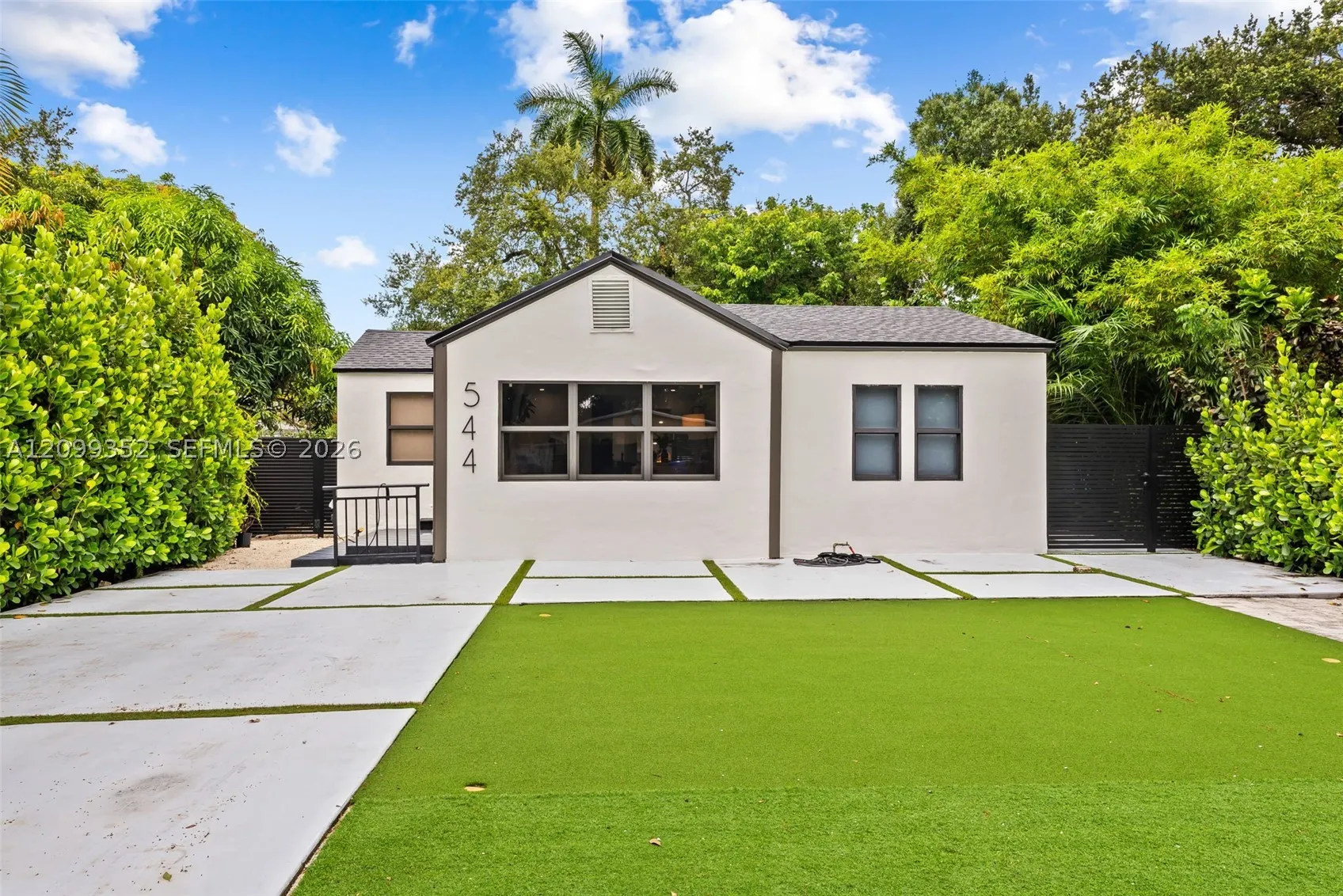 544 SW 13th Ave