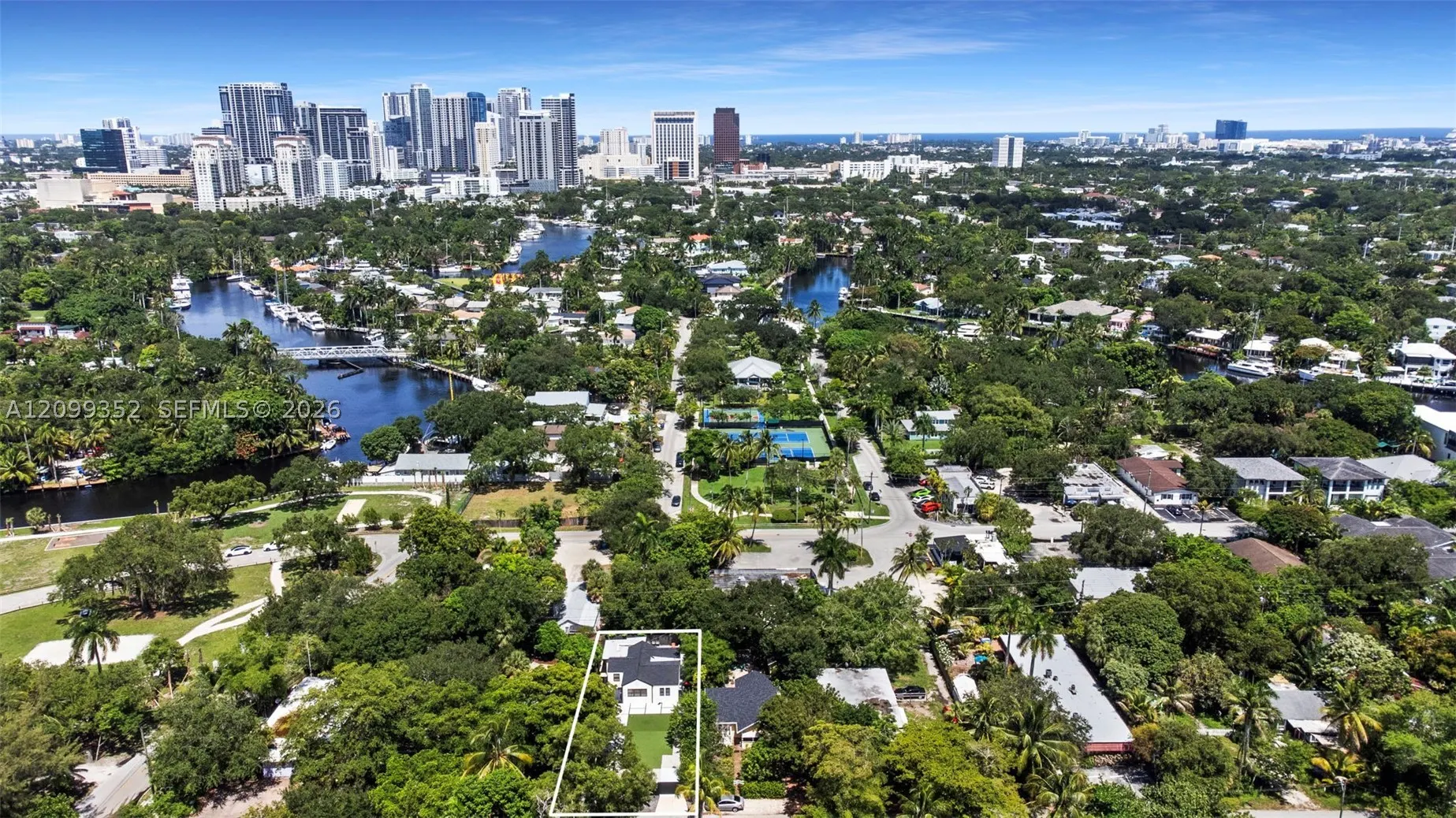 544 SW 13th Ave