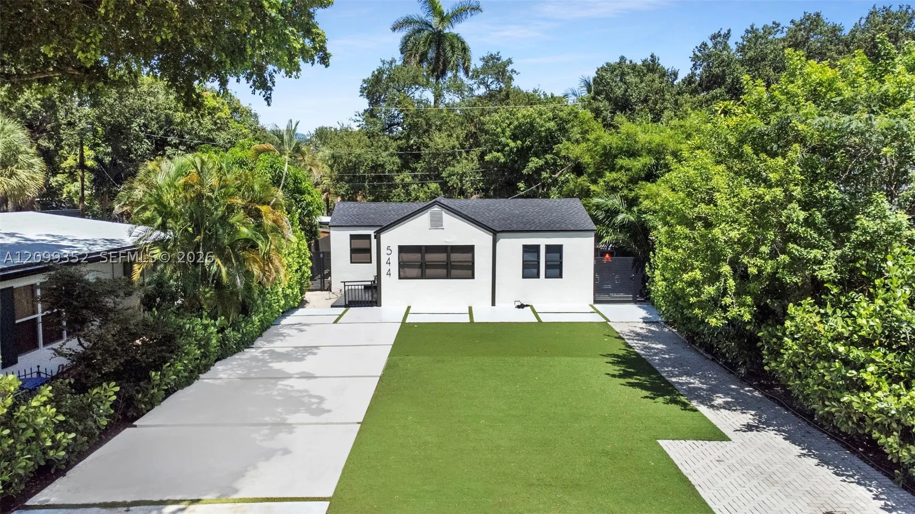 544 SW 13th Ave