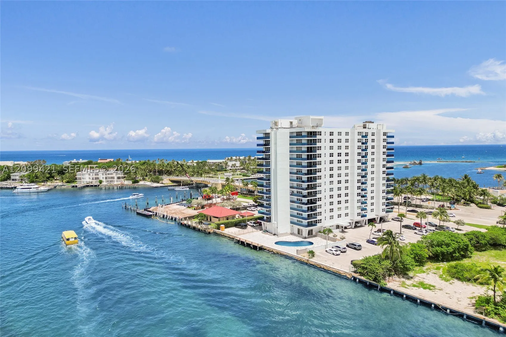 2639 N Riverside Dr #203