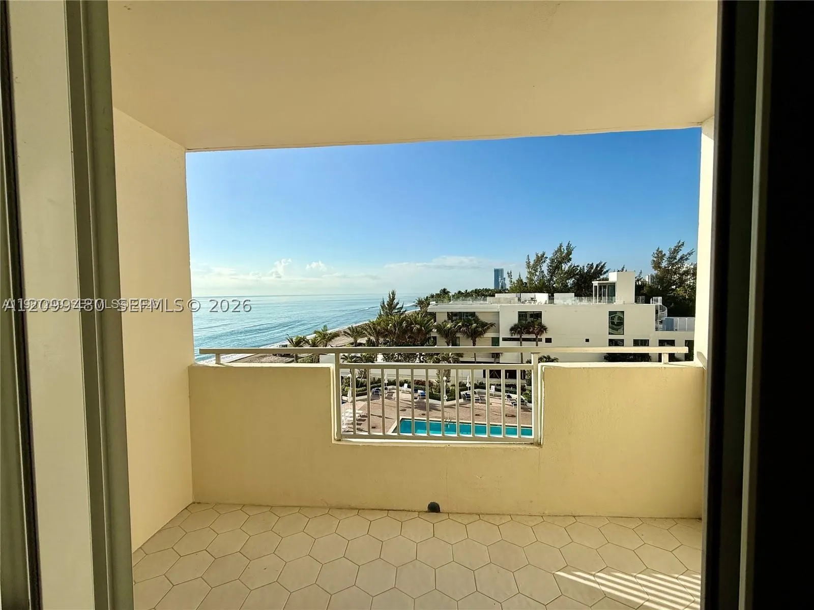 3180 S Ocean Dr #509