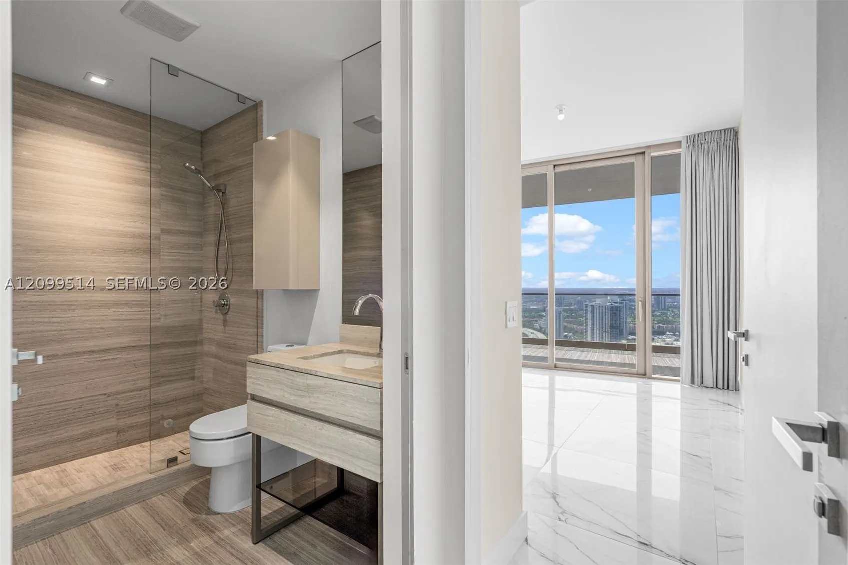 18975 Collins Ave #3605