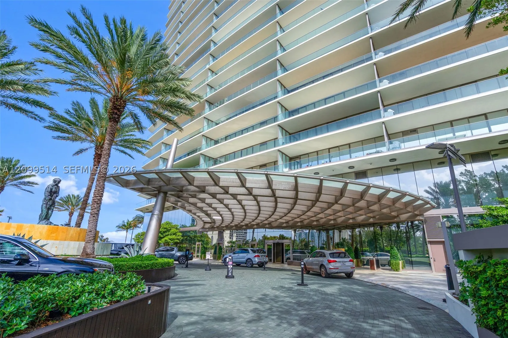 18975 Collins Ave #3605