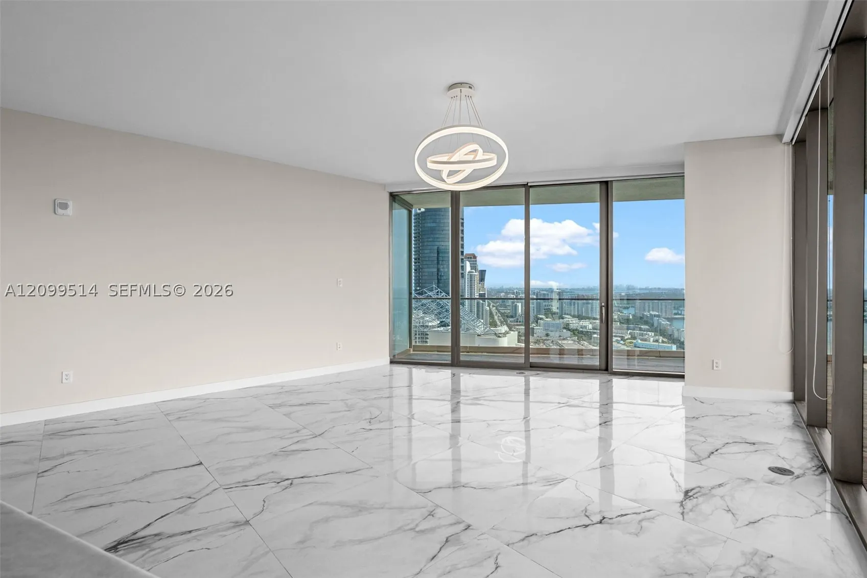18975 Collins Ave #3605
