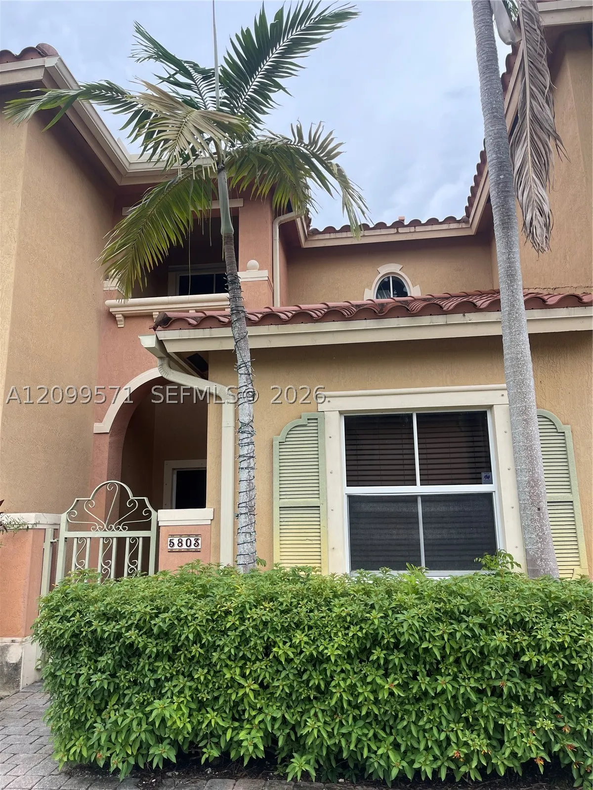 5803 Siena Ln #606