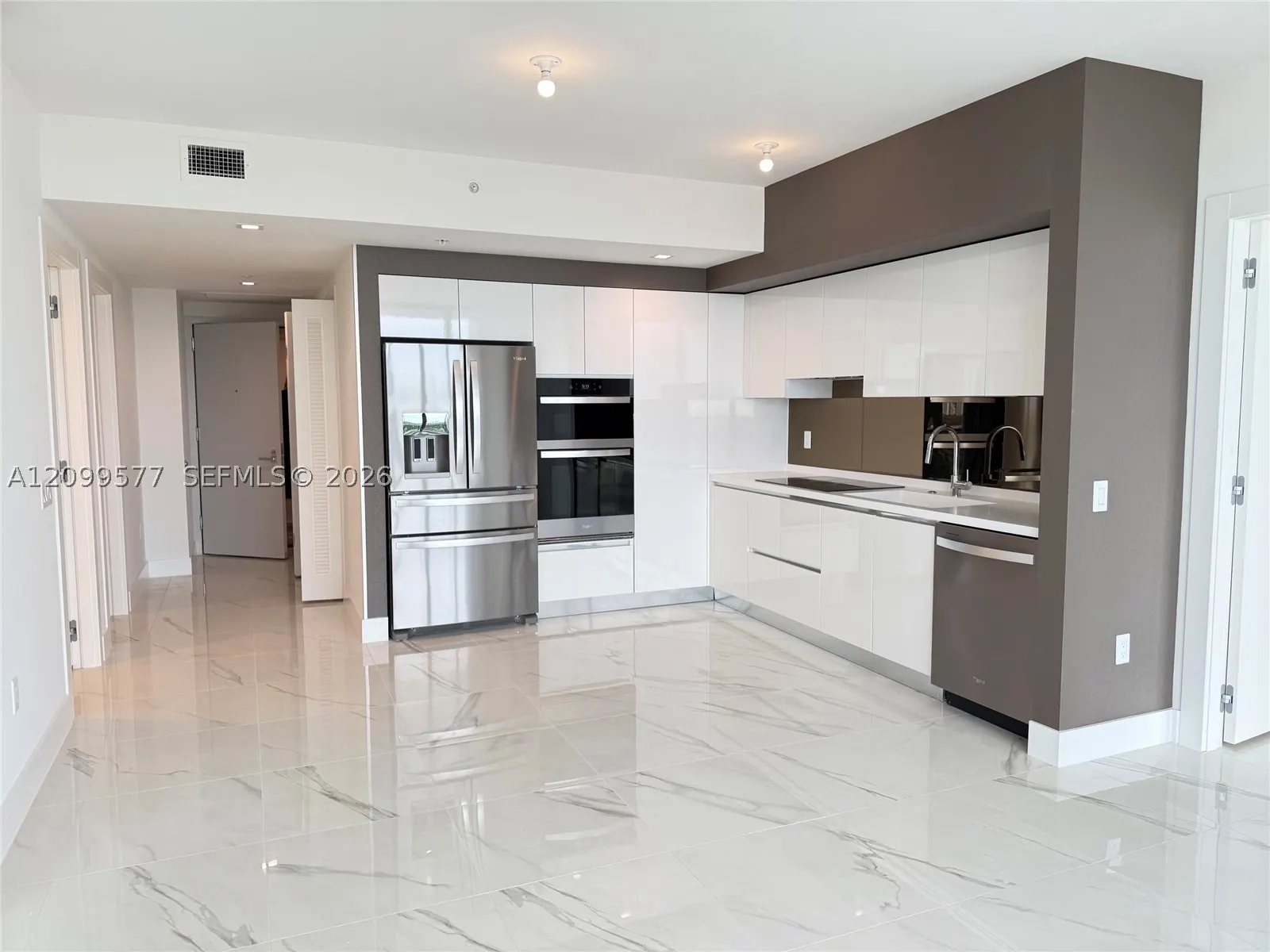 1170 E Hallandale Beach #1407