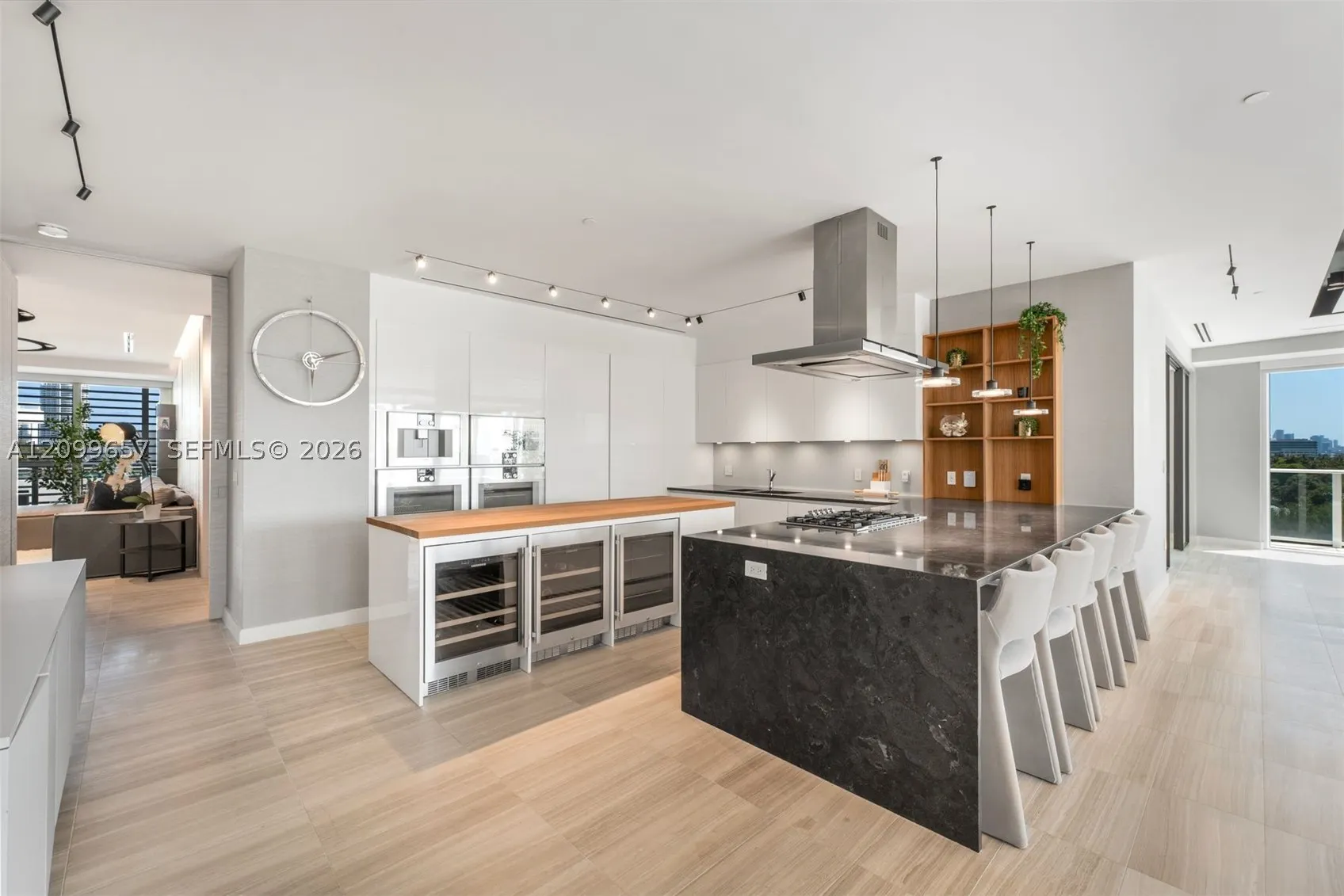 4701 N Meridian Ave #512