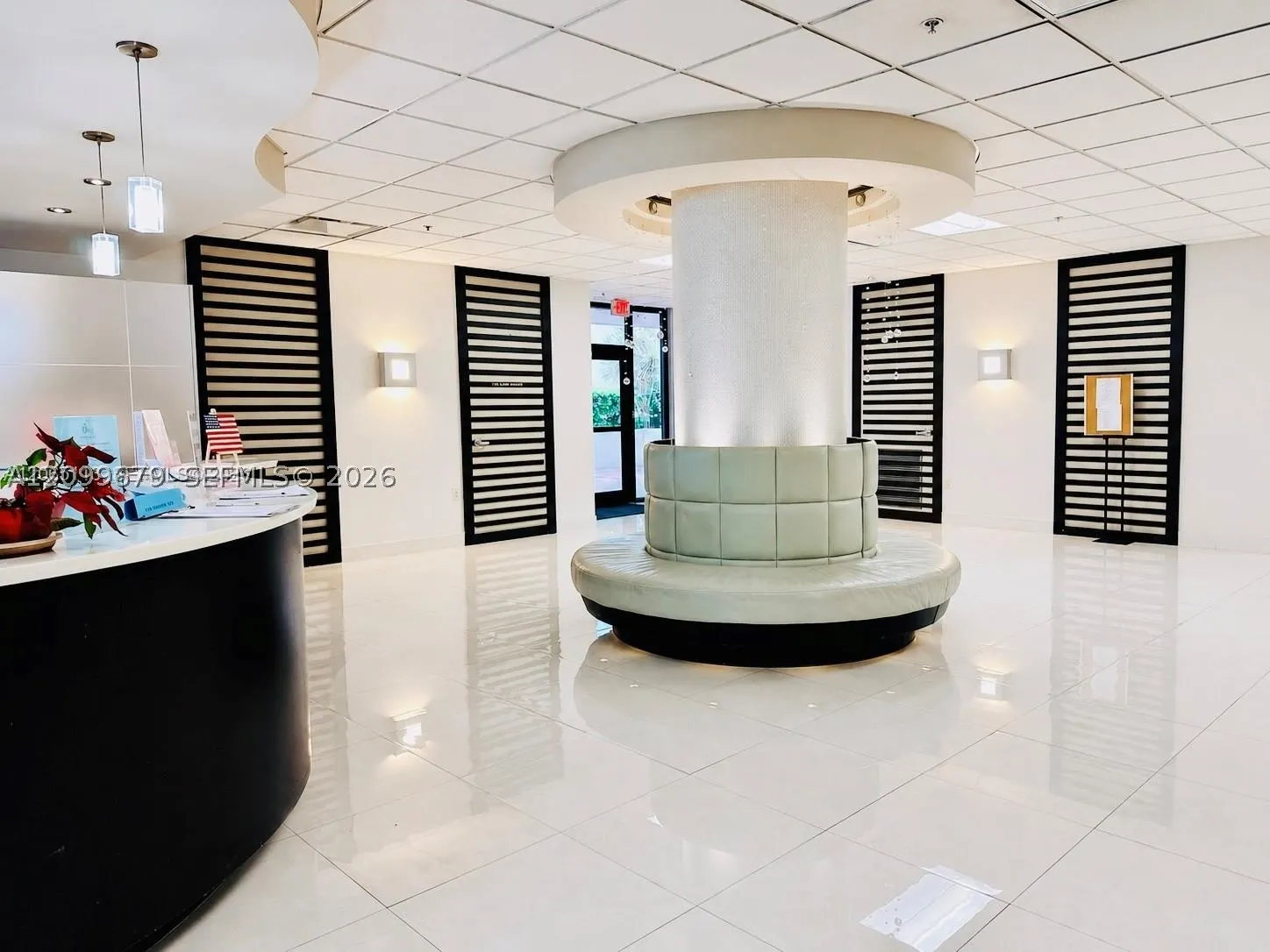 1623 Collins Ave #220