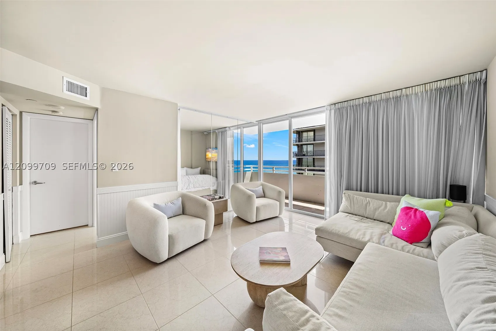 8911 Collins Ave #904