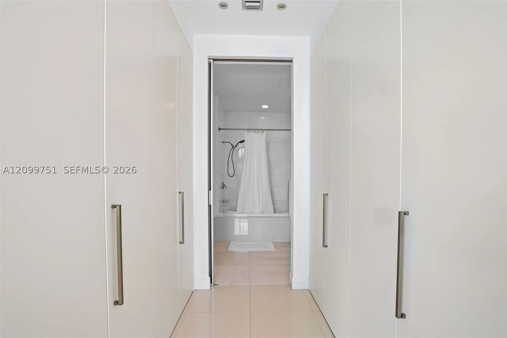 2001 Meridian Ave #506