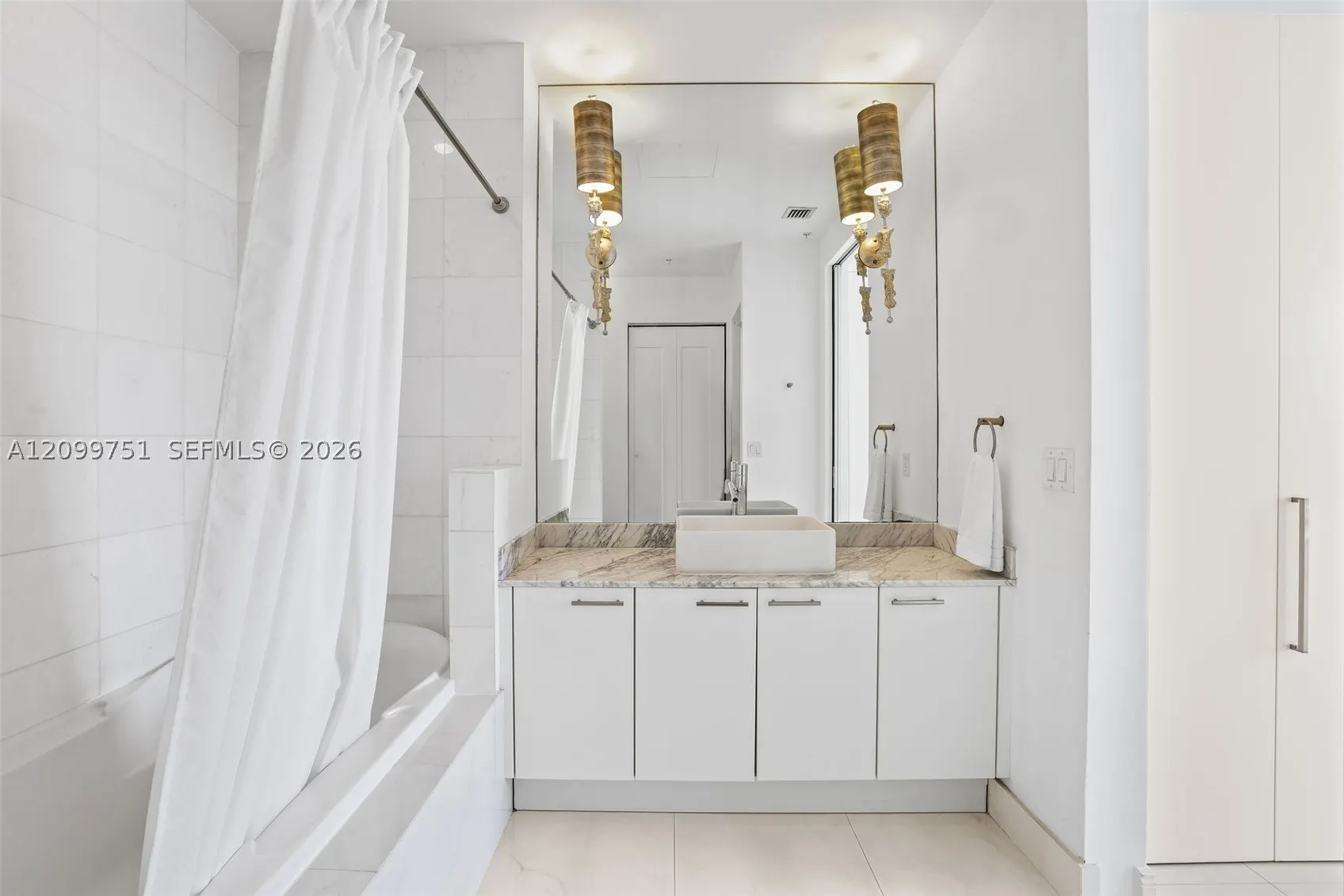 2001 Meridian Ave #506