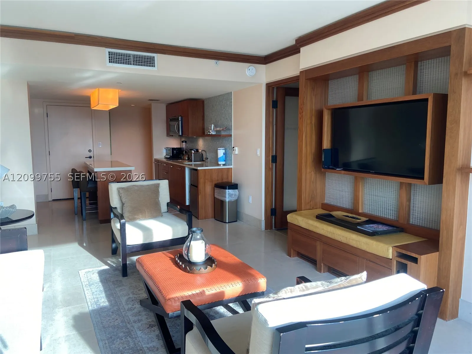 6801 Collins Ave #401