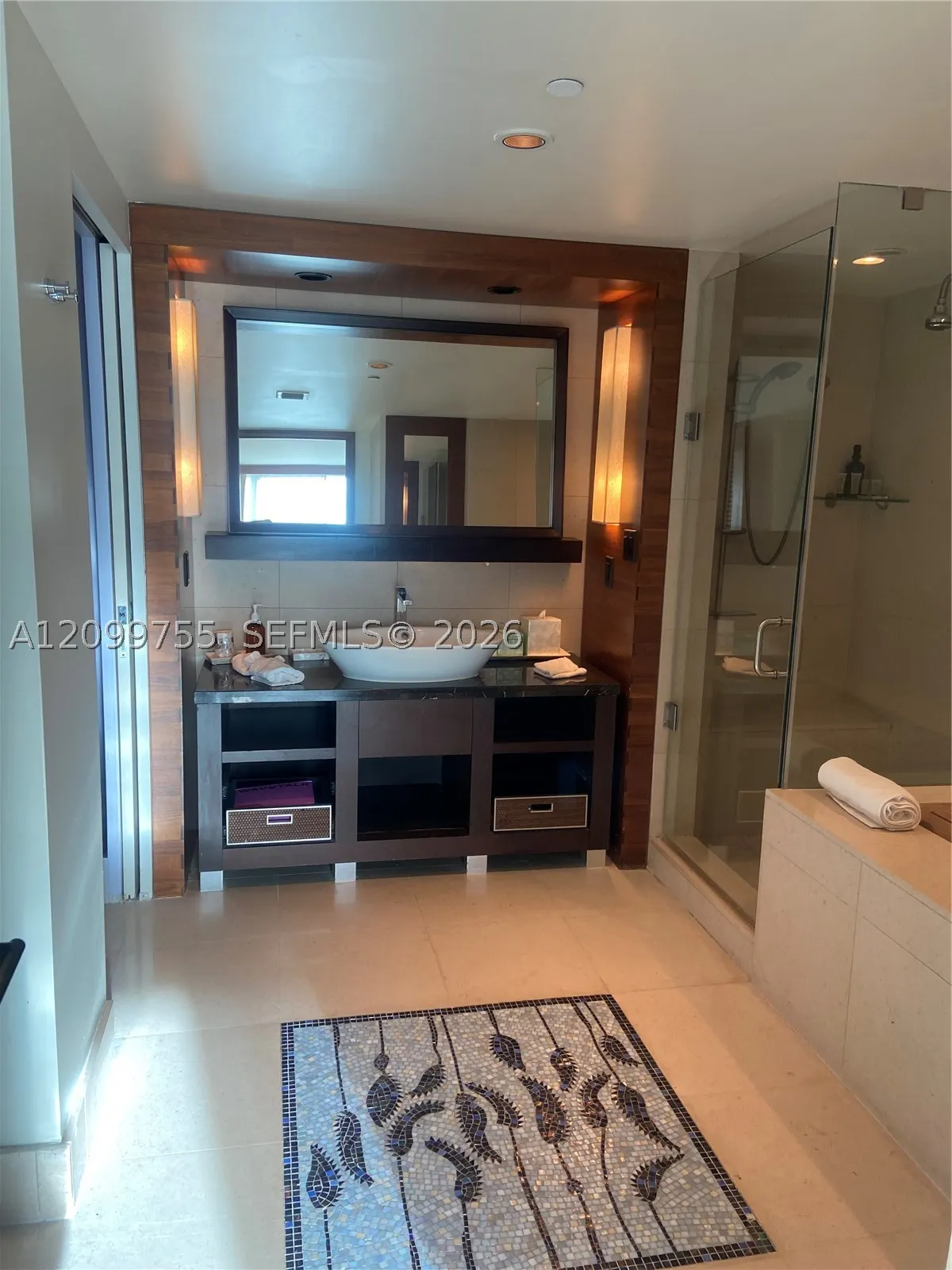 6801 Collins Ave #401