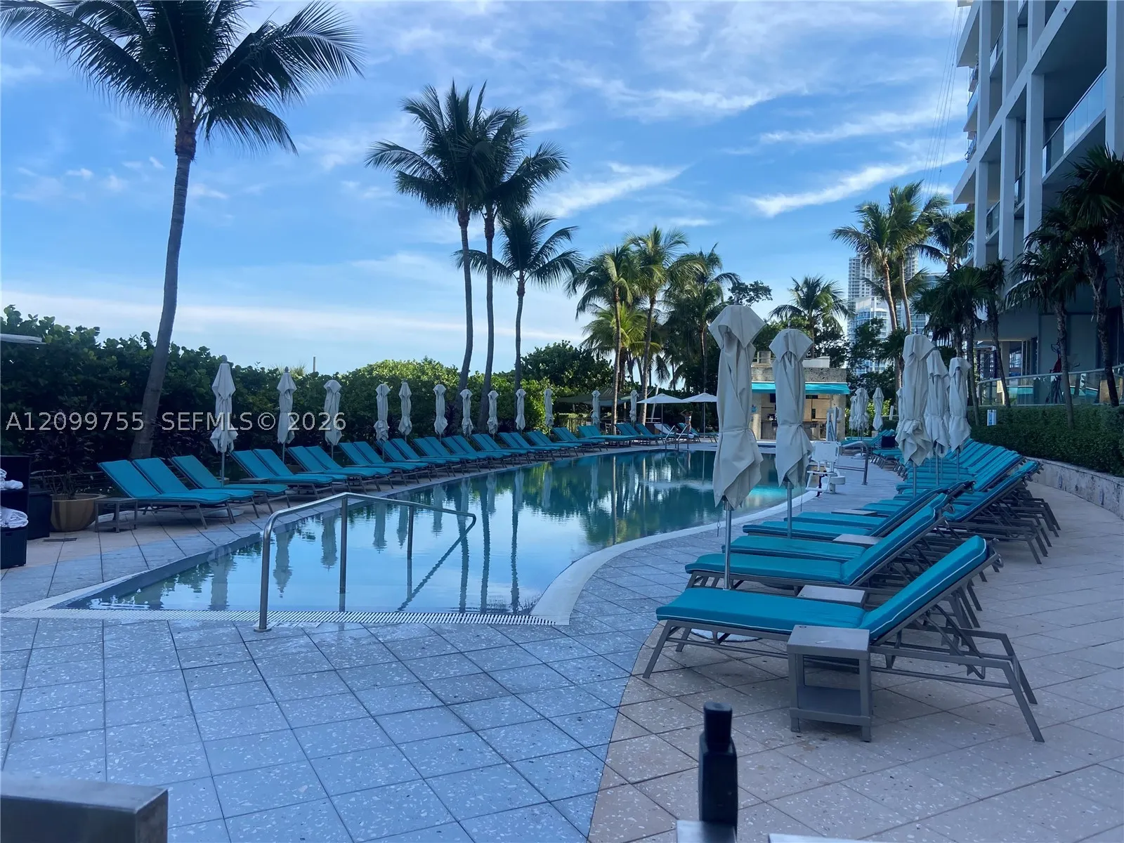 6801 Collins Ave #401