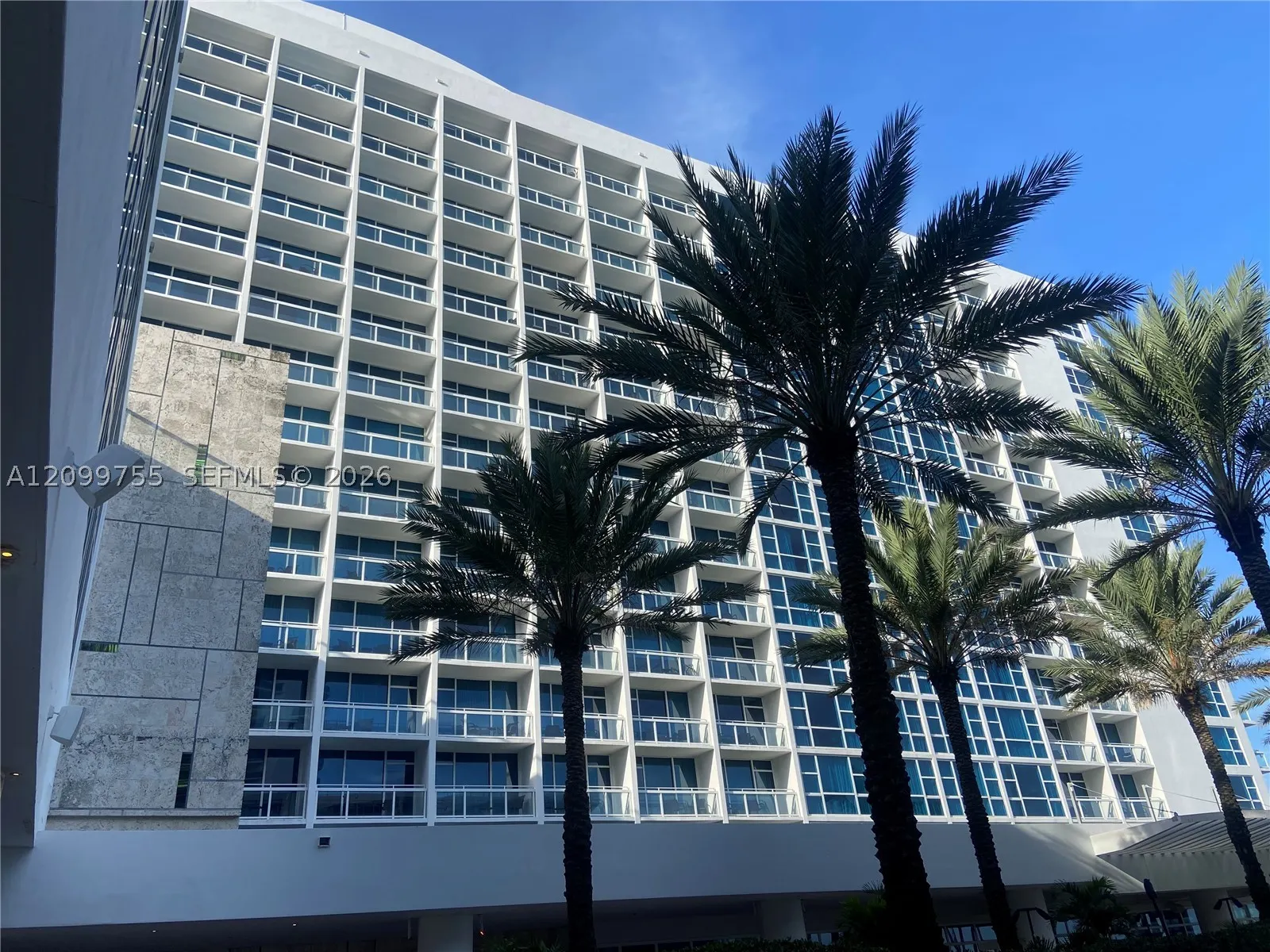 6801 Collins Ave #401