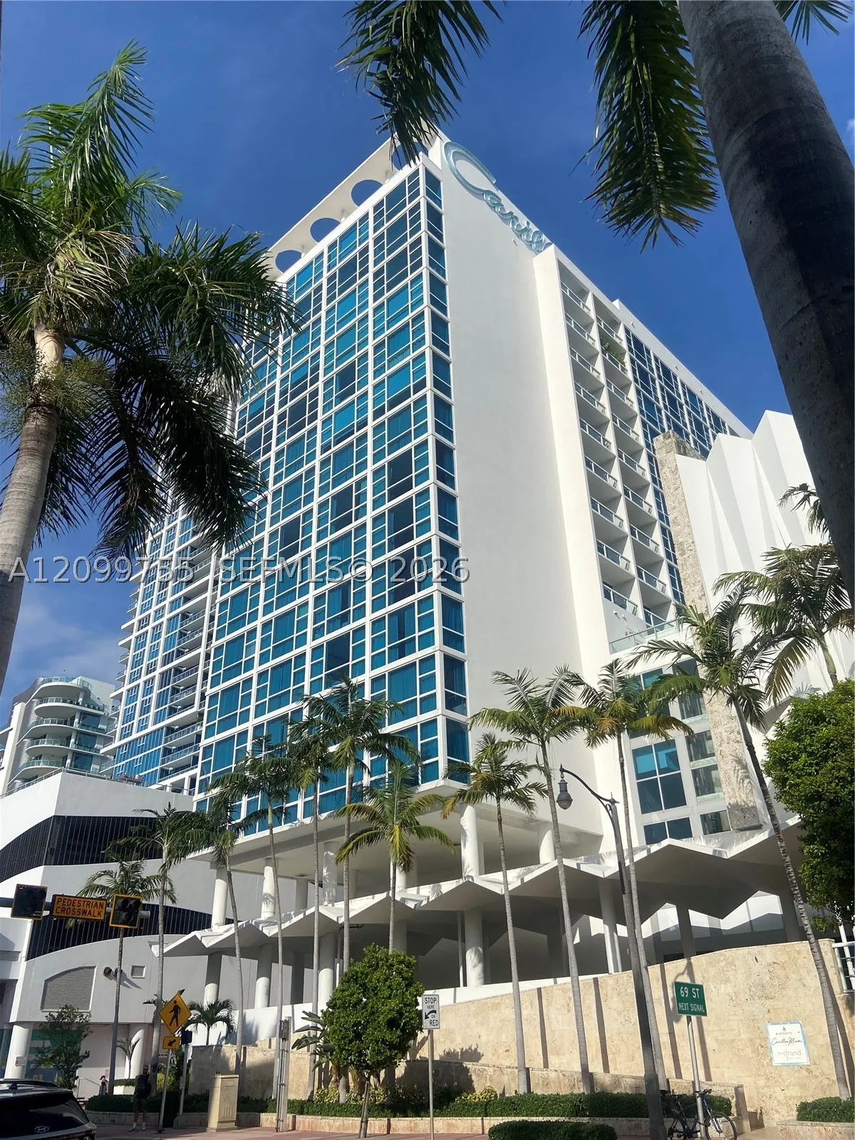 6801 Collins Ave #401