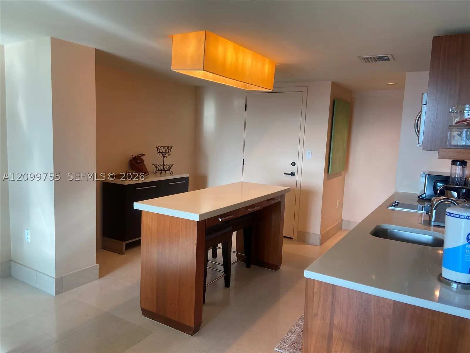 6801 Collins Ave #401