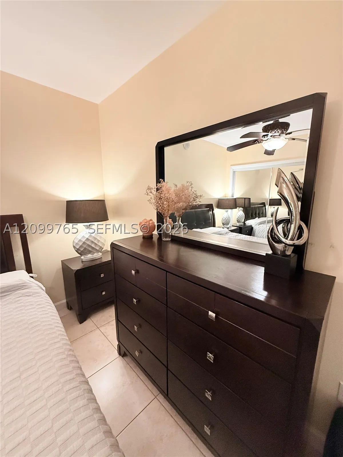 1830 S Ocean Dr #3705