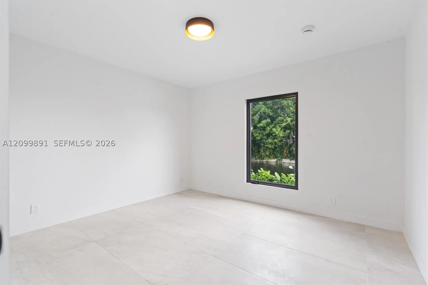 3512 Diane Dr