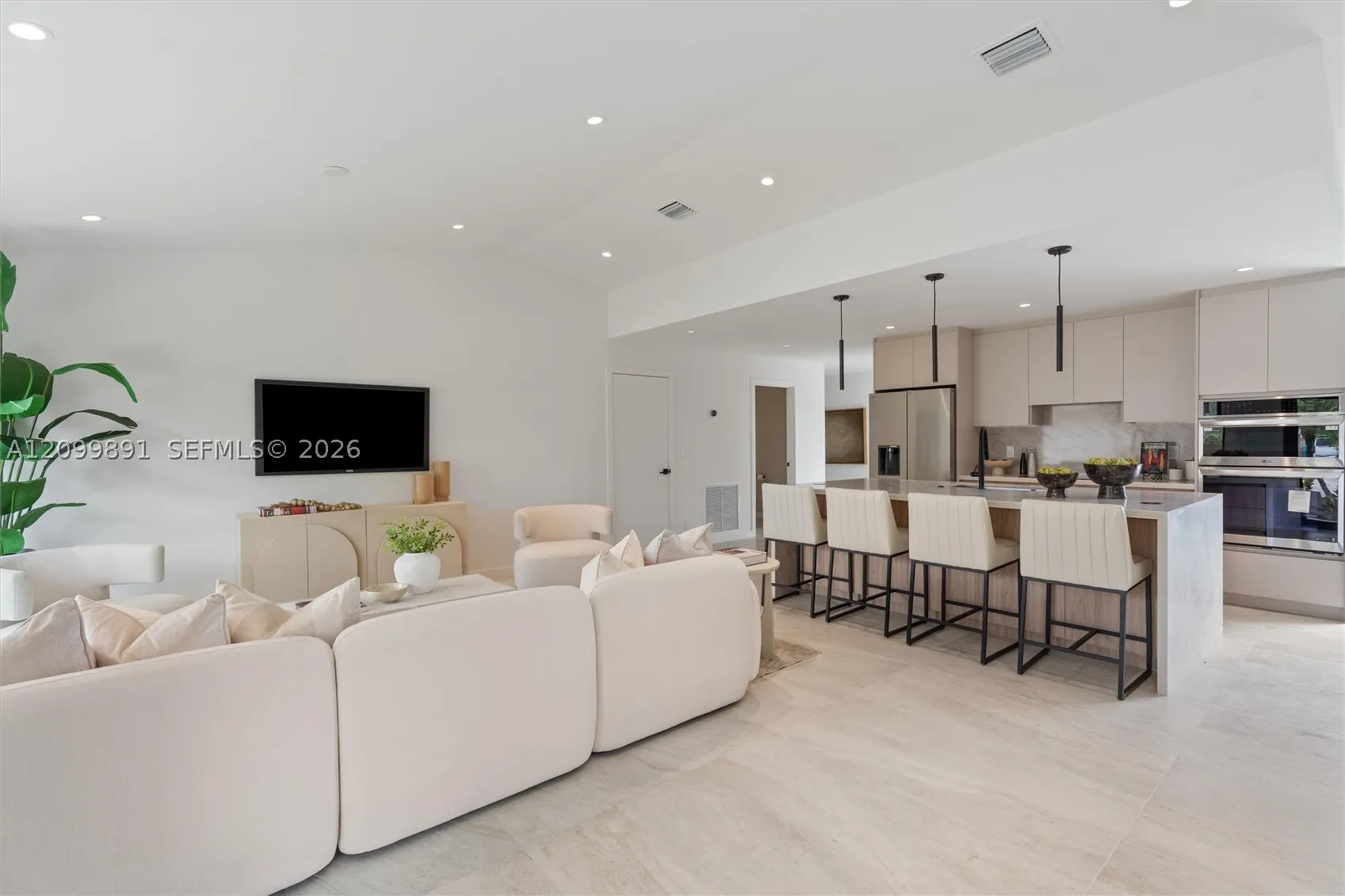 3512 Diane Dr