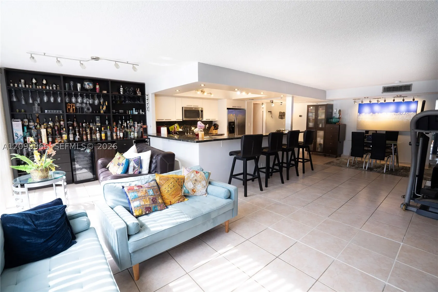 601 Three Islands Blvd #117