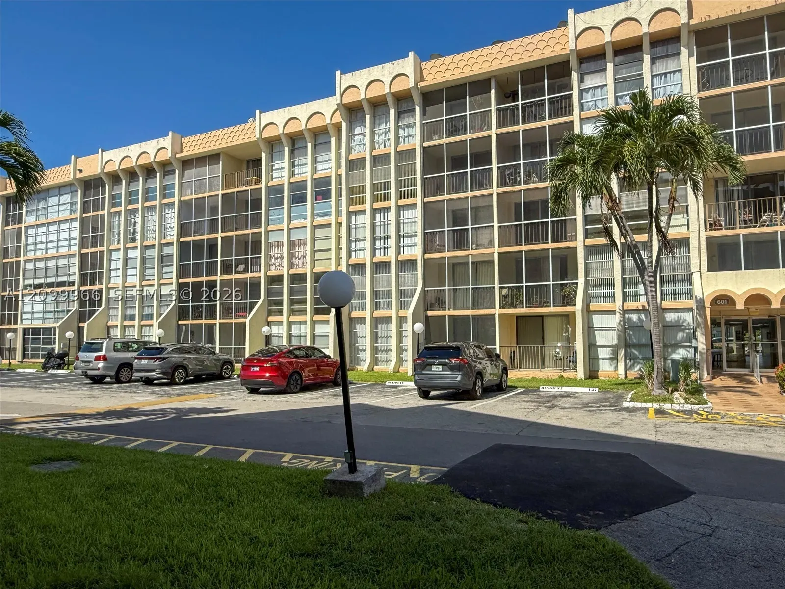 601 Three Islands Blvd #117