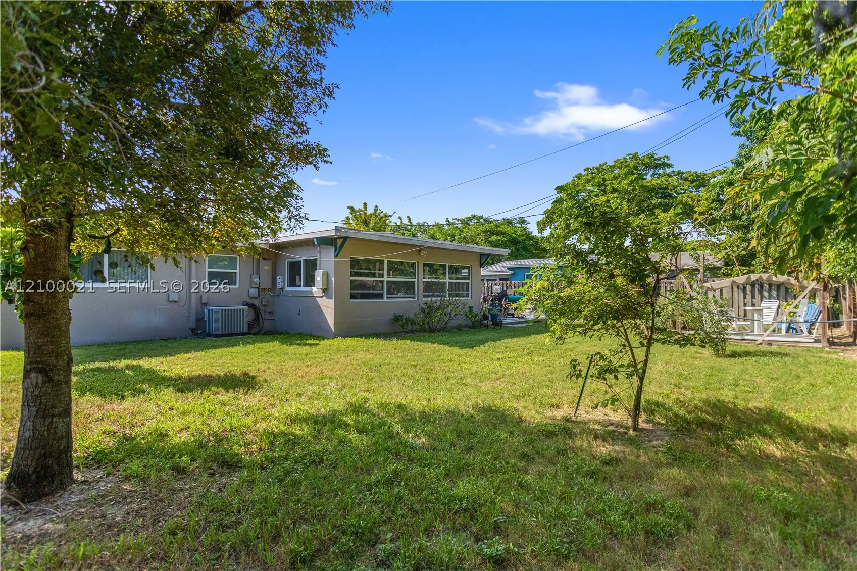 1228 SW 1st Ter