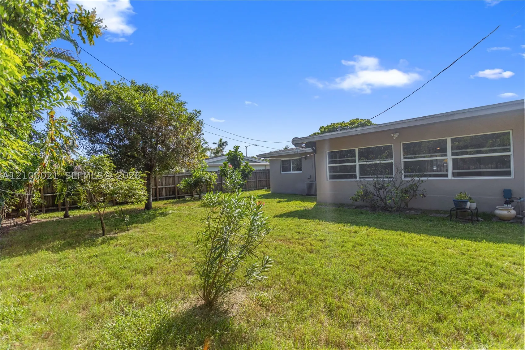 1228 SW 1st Ter