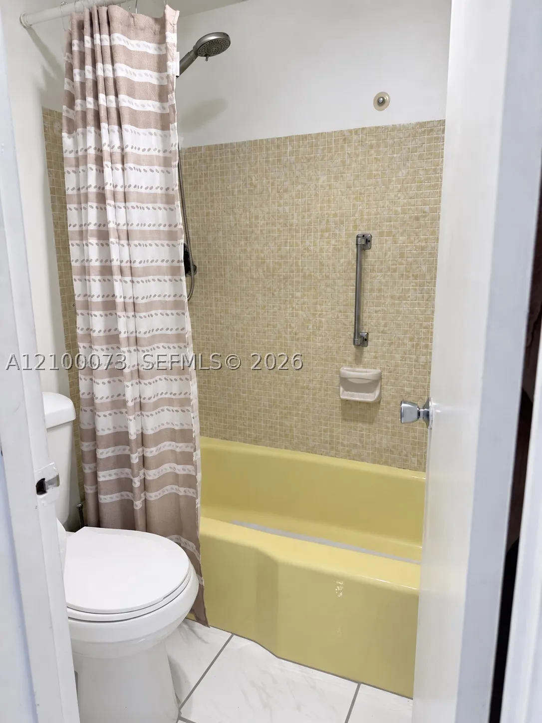 440 Paradise Isle Blvd #306