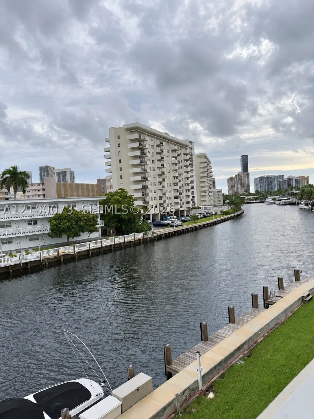 440 Paradise Isle Blvd #306