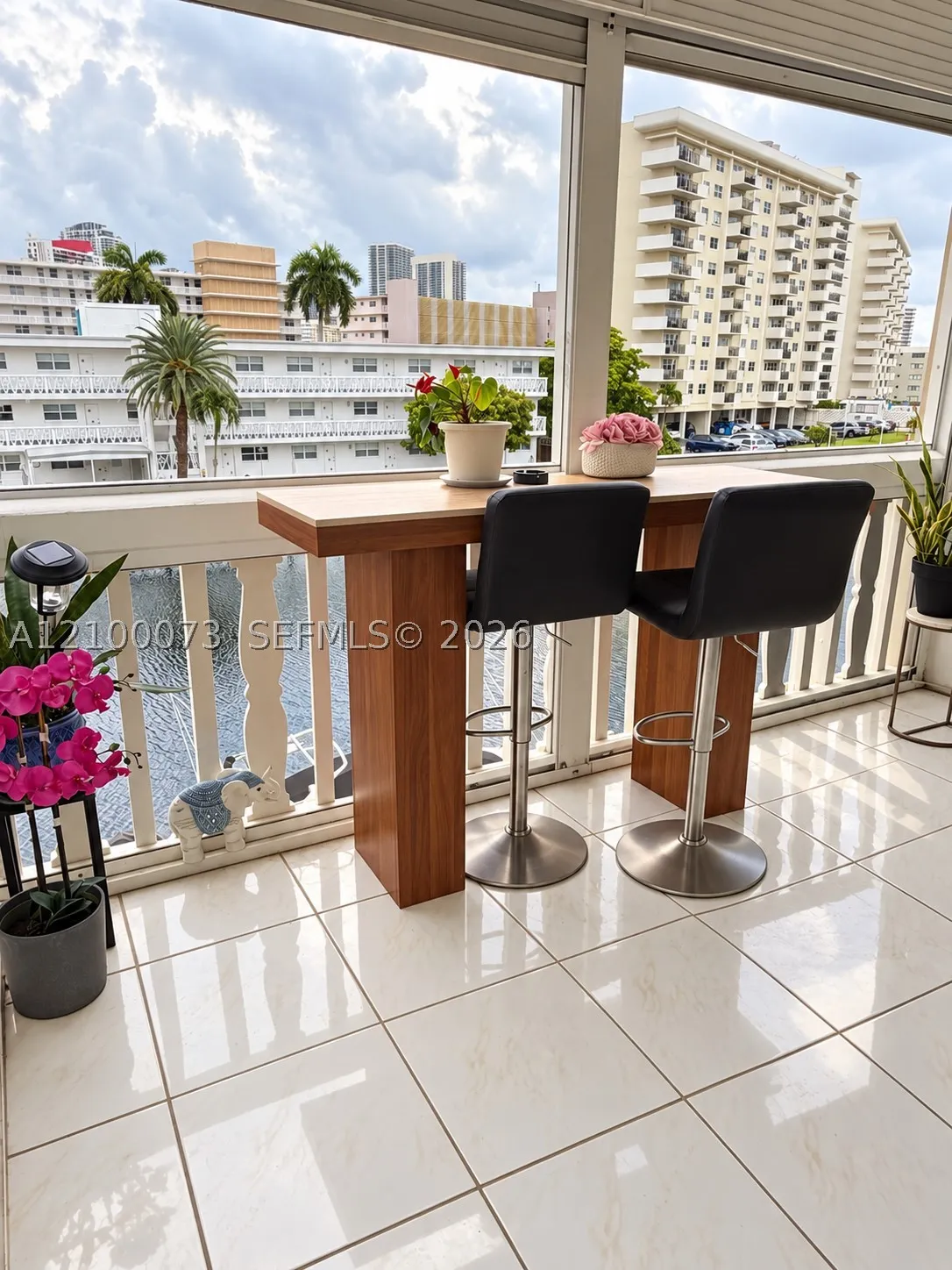 440 Paradise Isle Blvd #306
