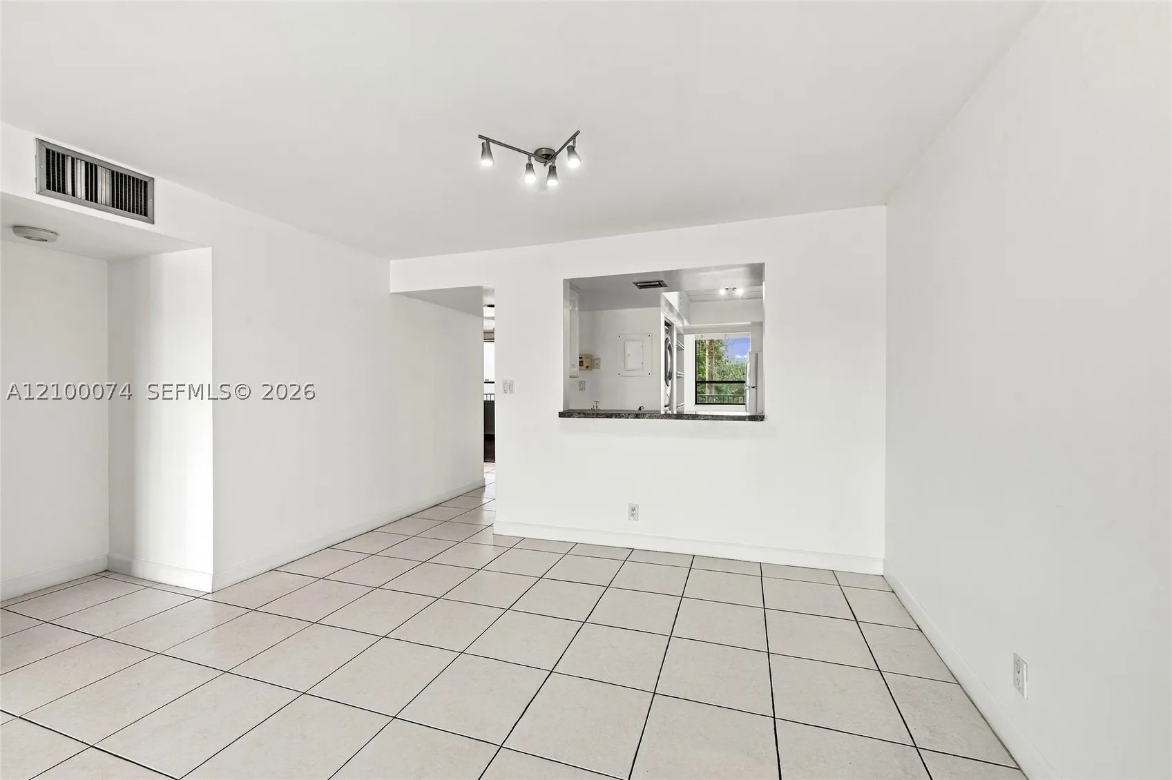 545 SE 12th St #205