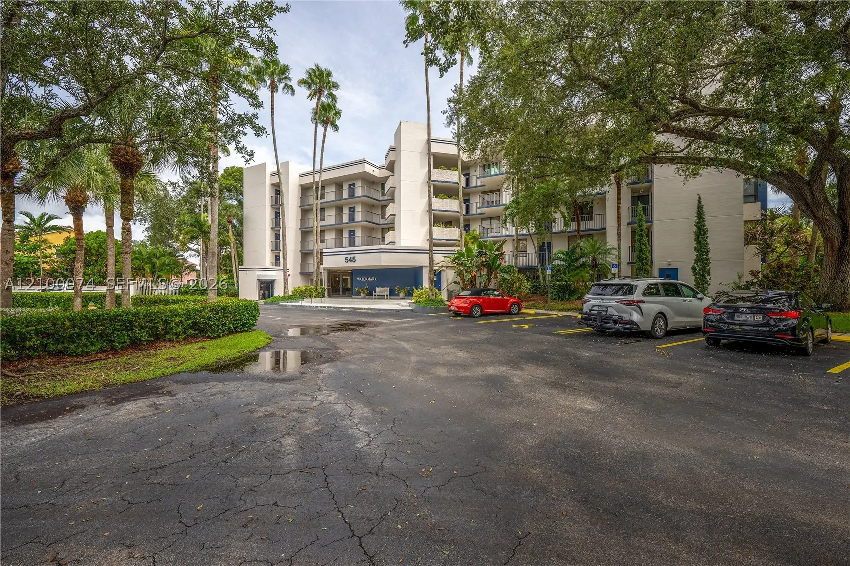 545 SE 12th St #205