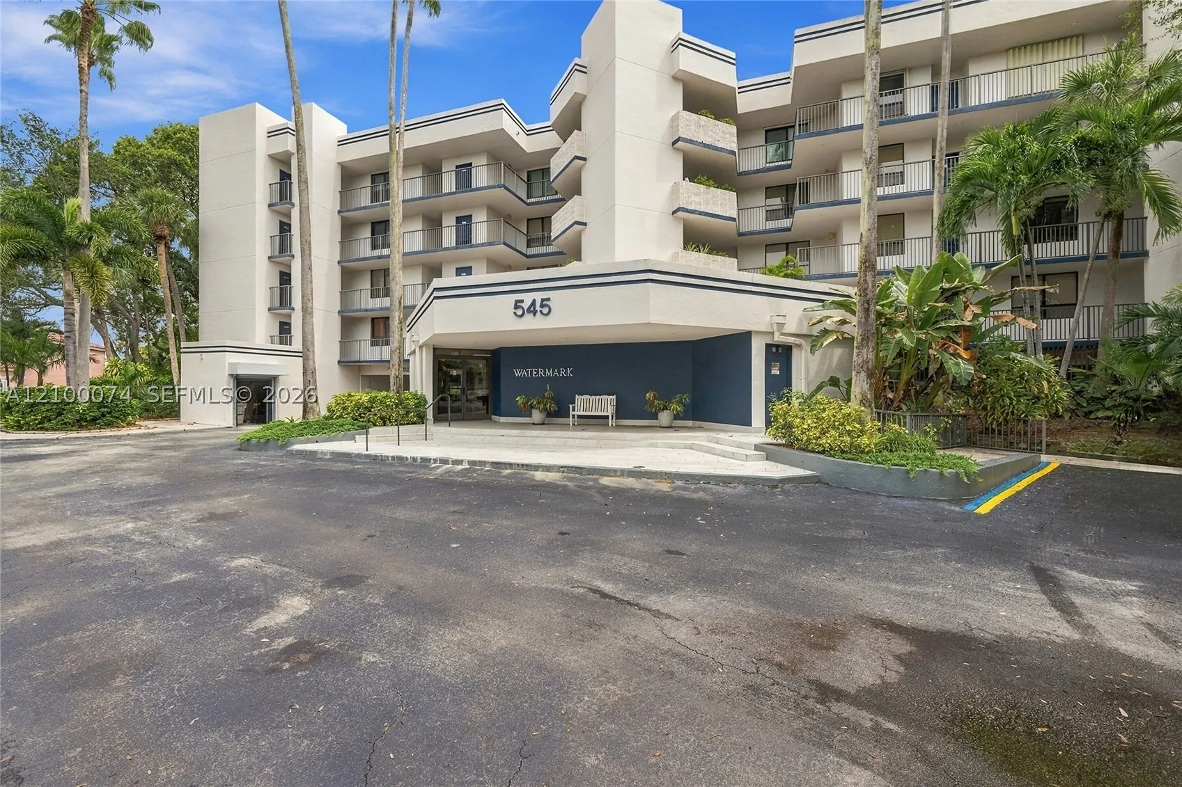 545 SE 12th St #205