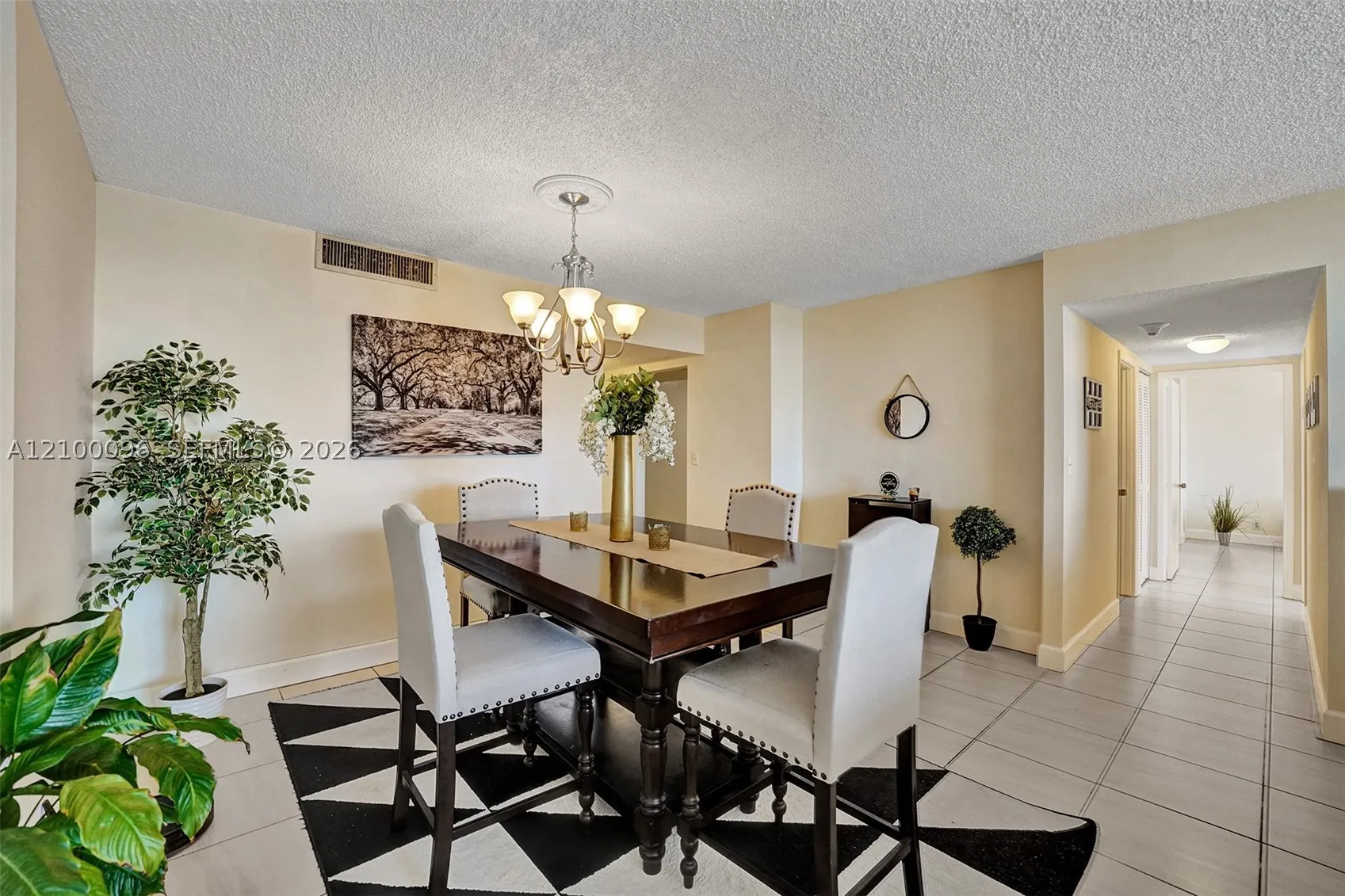 2500 Parkview Dr #1716